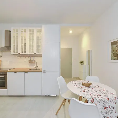 Candela, No 2 Lejlighed *