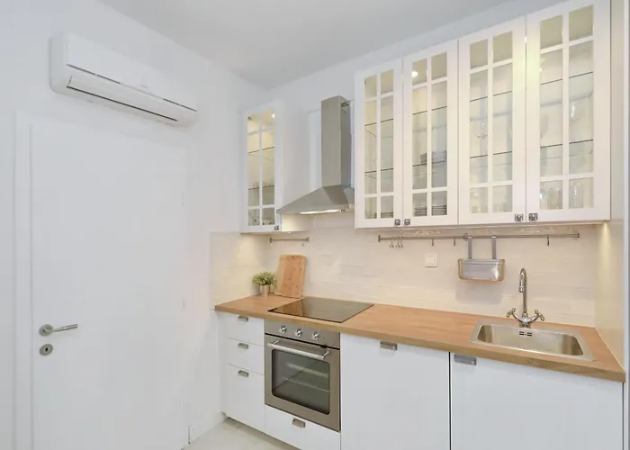 Apartment Candela, No 2 *