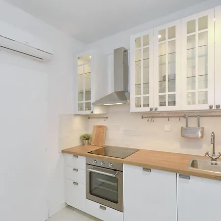 Apartment Candela, No 2 *