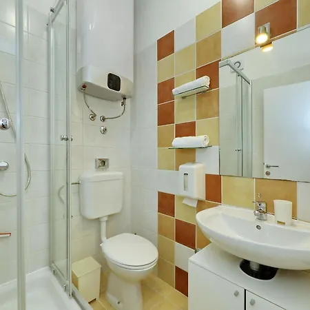 Candela, No 2 아파트